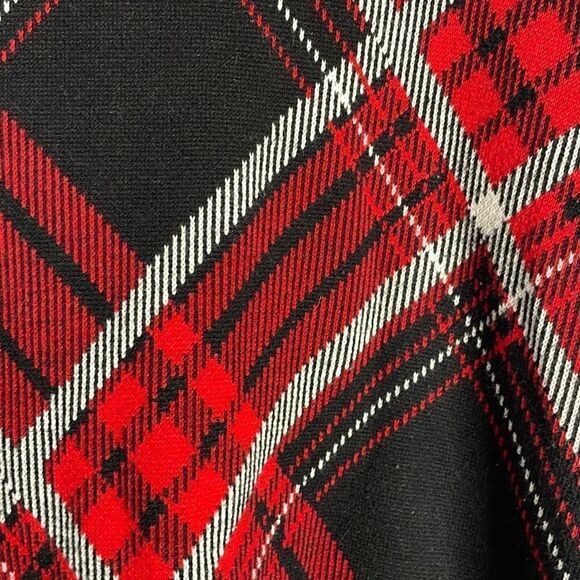 Charter Club Christmas Plaid Pullover Sweater woman’s Medium - Picture 4 of 5